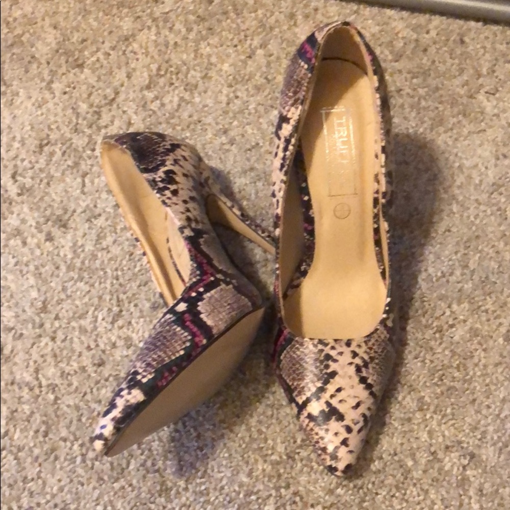 Snakeprint heels - Picture 2 of 3